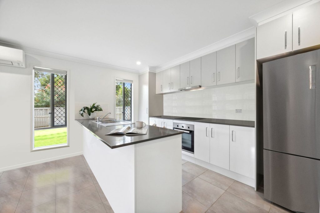 15 Albyn Place, Glass House Mountains QLD 4518 - photo 4