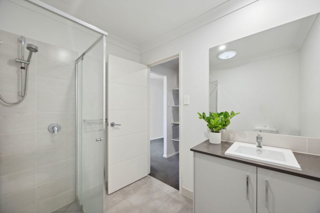 15 Albyn Place, Glass House Mountains QLD 4518 - photo 7
