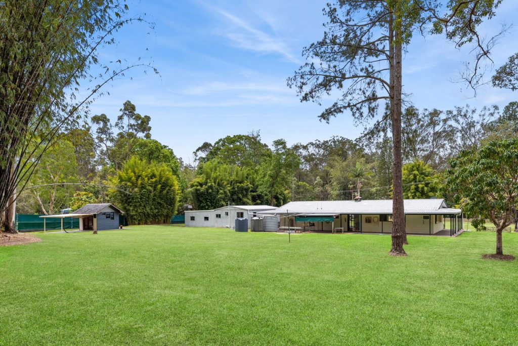 87 Whites Road, Landsborough QLD 4550 - photo 3