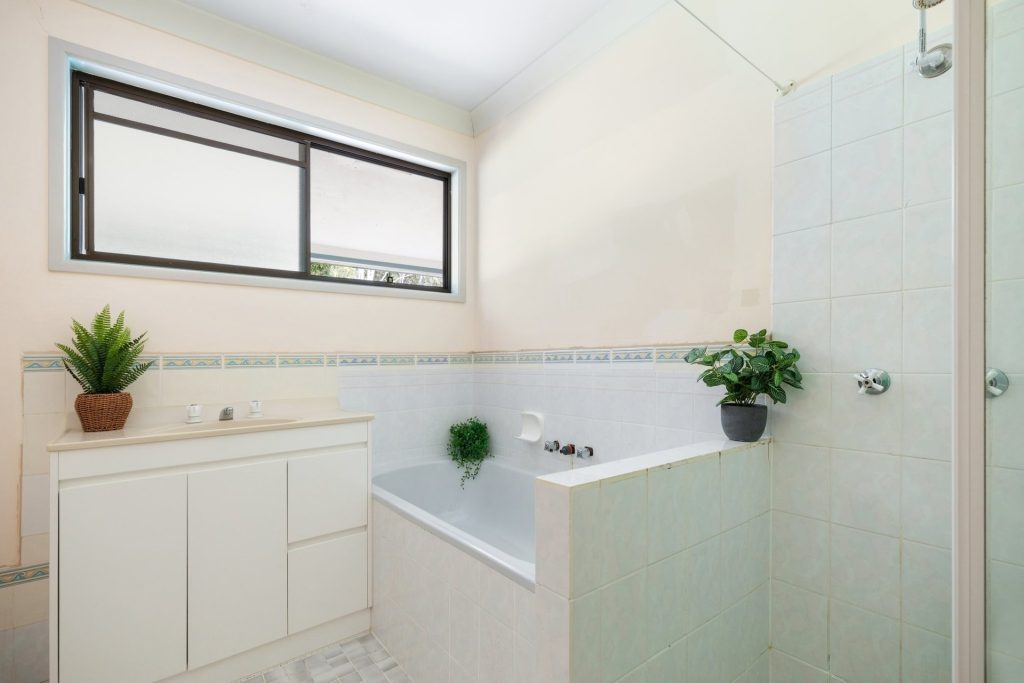 87 Whites Road, Landsborough QLD 4550 - photo 9
