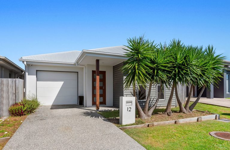 12 Jasper Street, Caloundra West