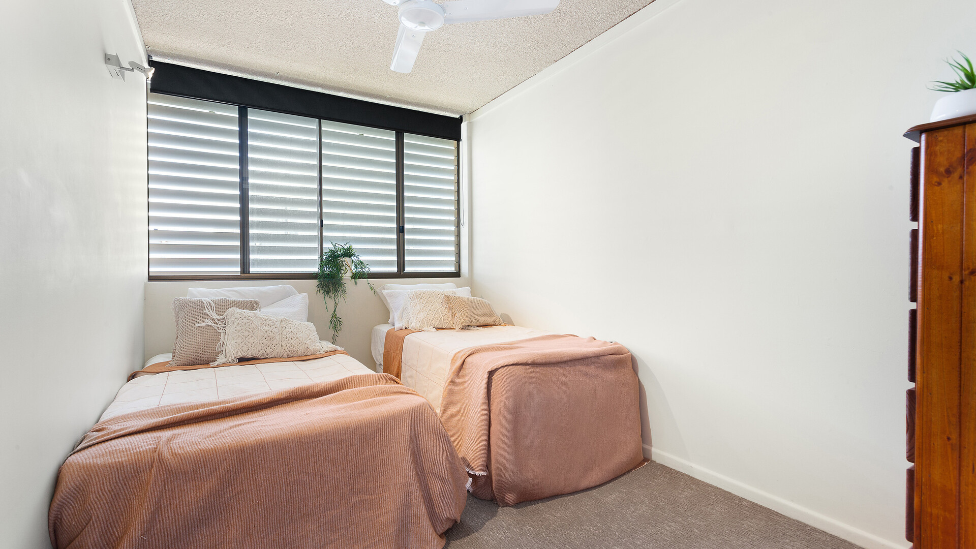 7/2 Burgess Street, Kings Beach QLD 4551 - photo 16