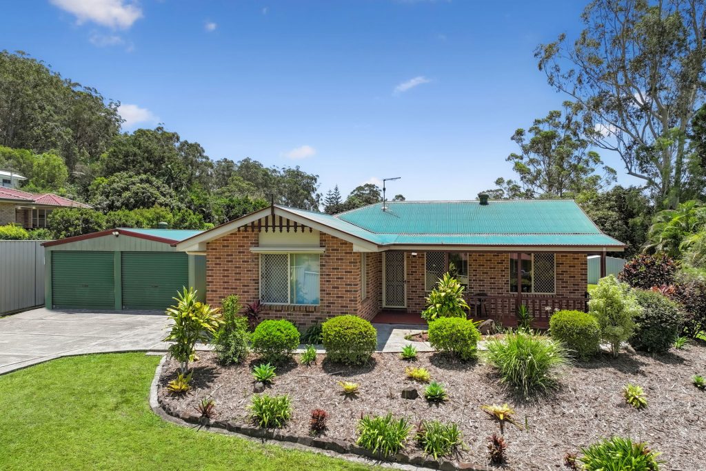 10 Knowles Place, Glass House Mountains QLD 4518 - McGrath Coast & Hinterland