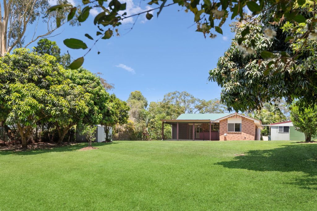 10 Knowles Place, Glass House Mountains QLD 4518 - photo 9