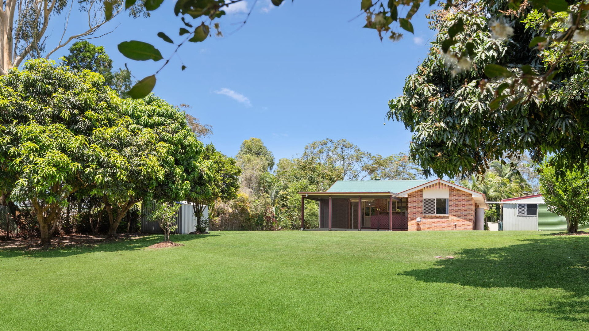 10 Knowles Place, Glass House Mountains QLD 4518 - photo 9