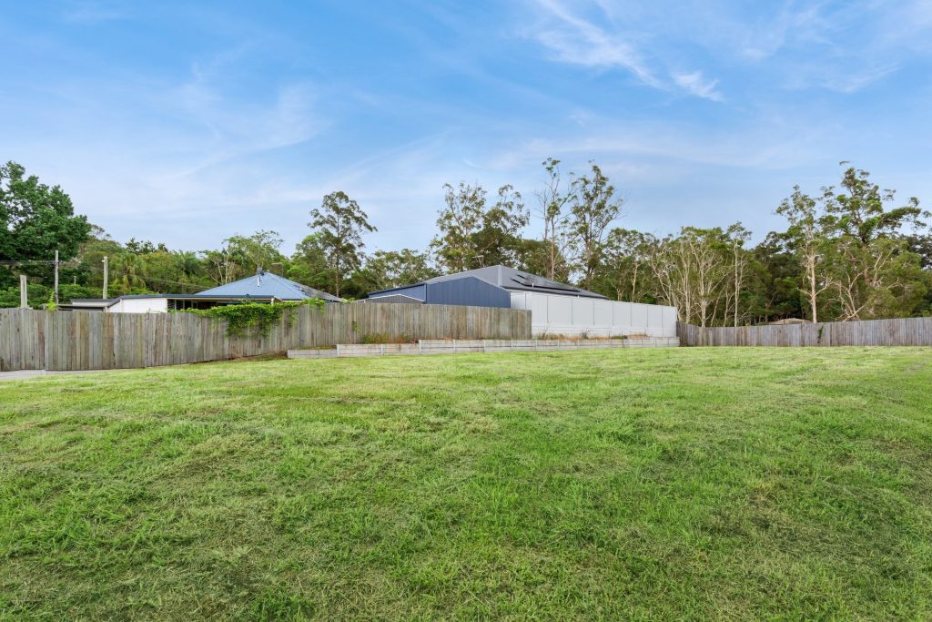 9 Watergum Court, Landsborough QLD 4550 - photo 2