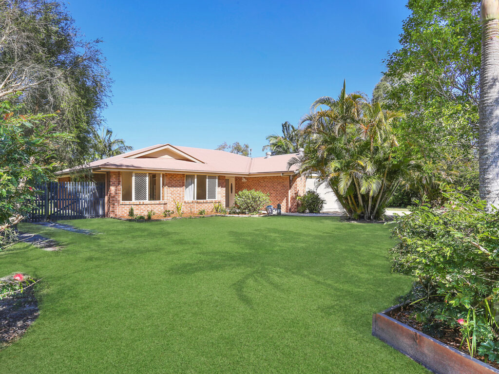 15 Bottlebrush Place, Little Mountain QLD 4551 - photo 6