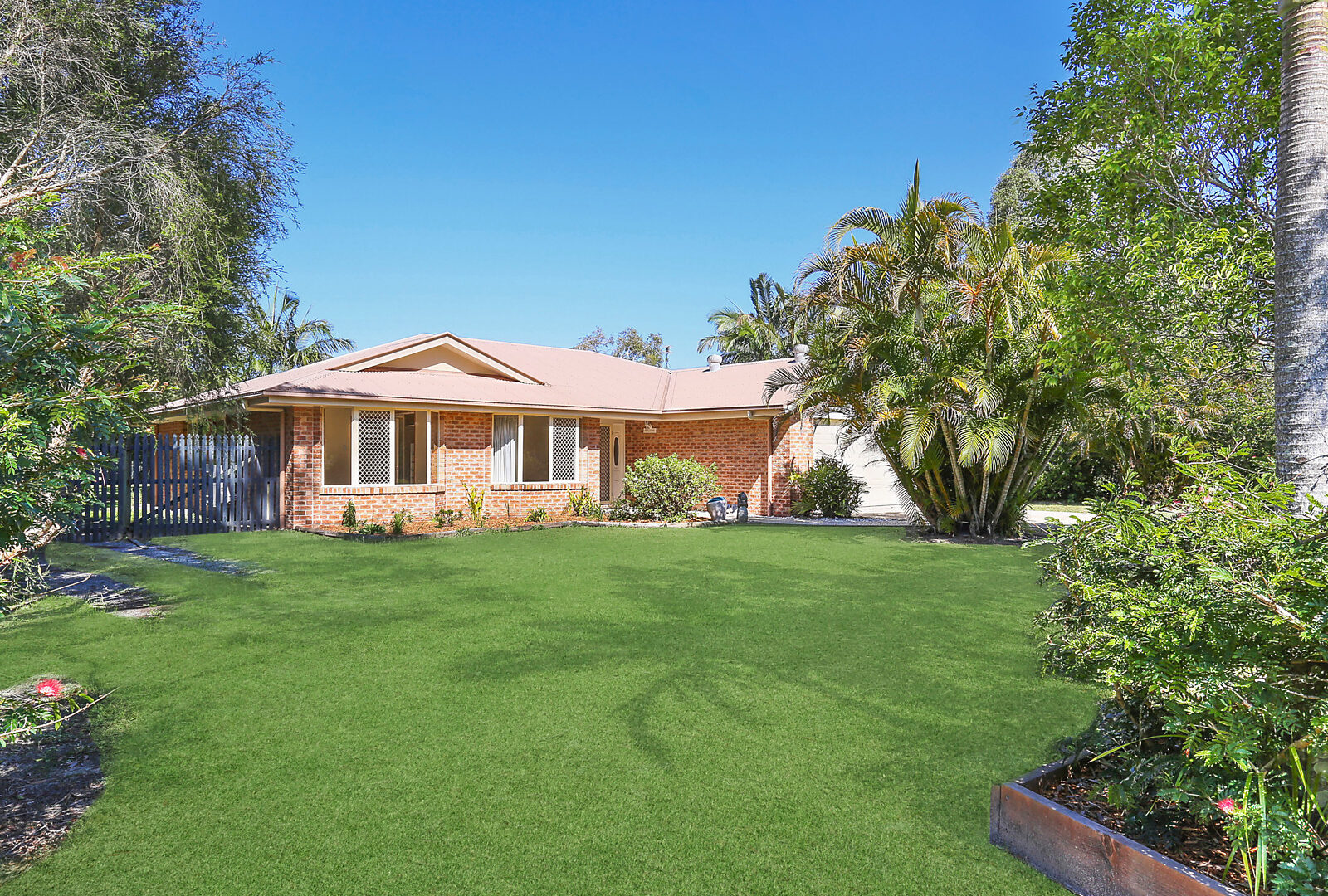 15 Bottlebrush Place, Little Mountain QLD 4551 - photo 6
