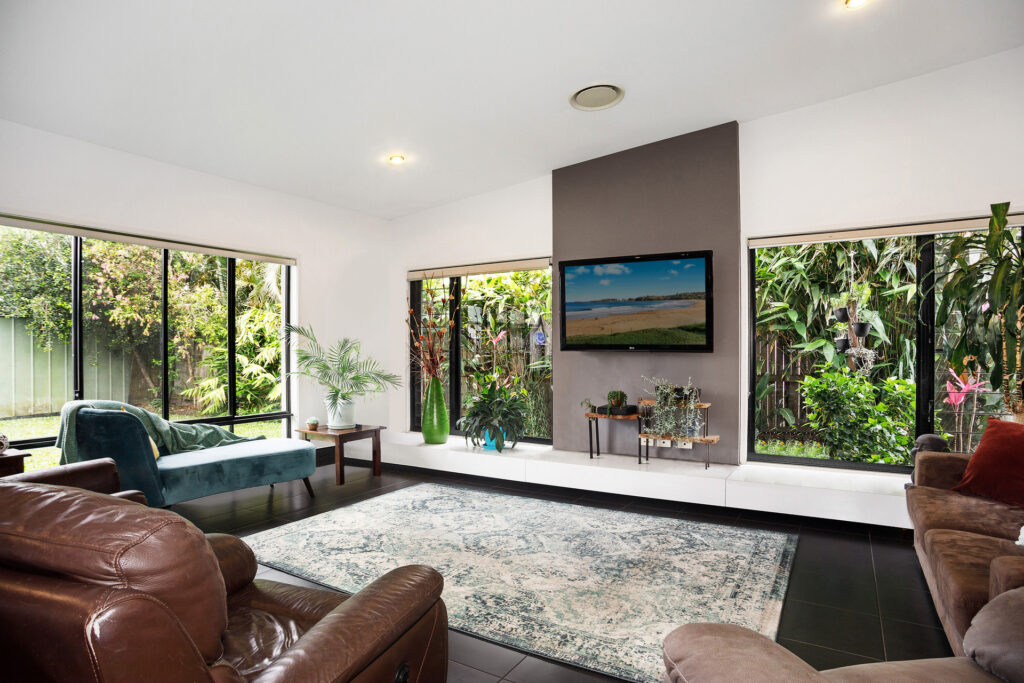 10 Wonga Circuit, Beerwah QLD 4519 - photo 2