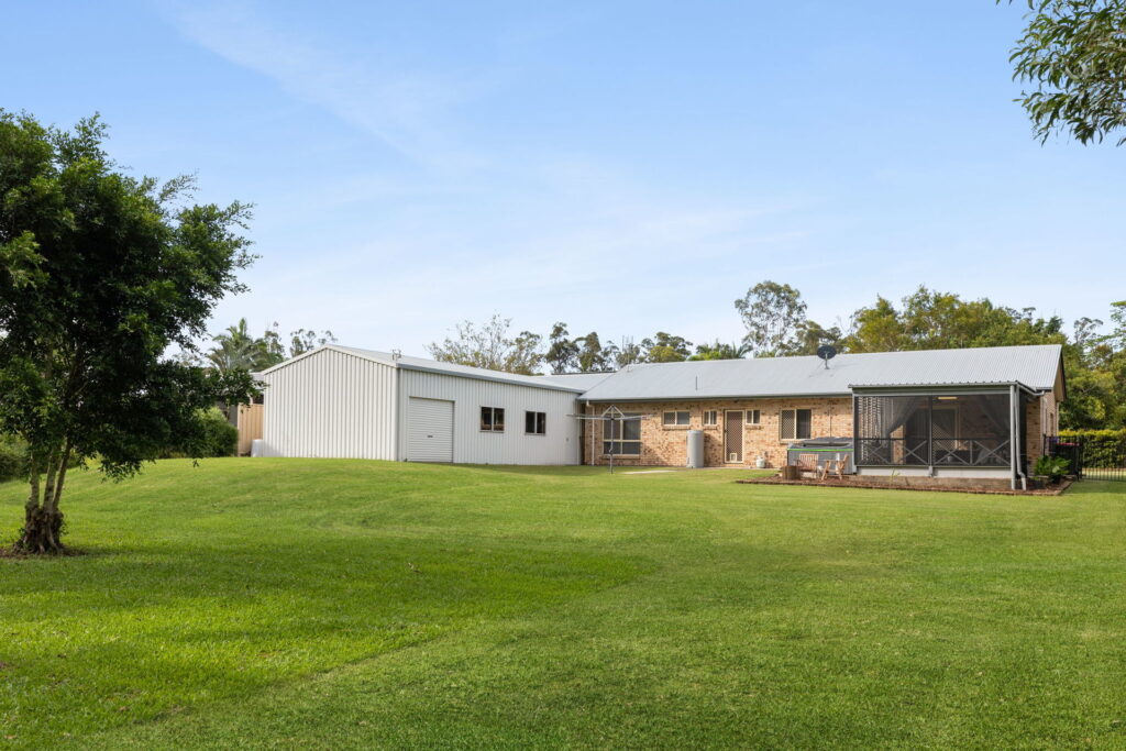 14 Sidney Drive, Beerwah QLD 4519 - photo 4