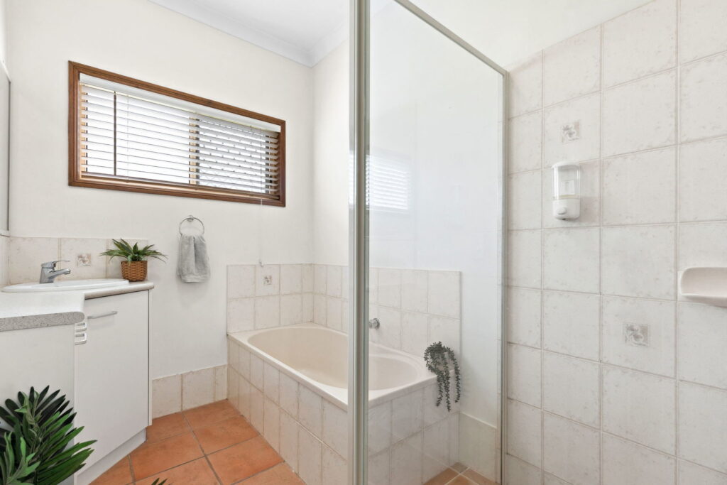 14 Sidney Drive, Beerwah QLD 4519 - photo 10