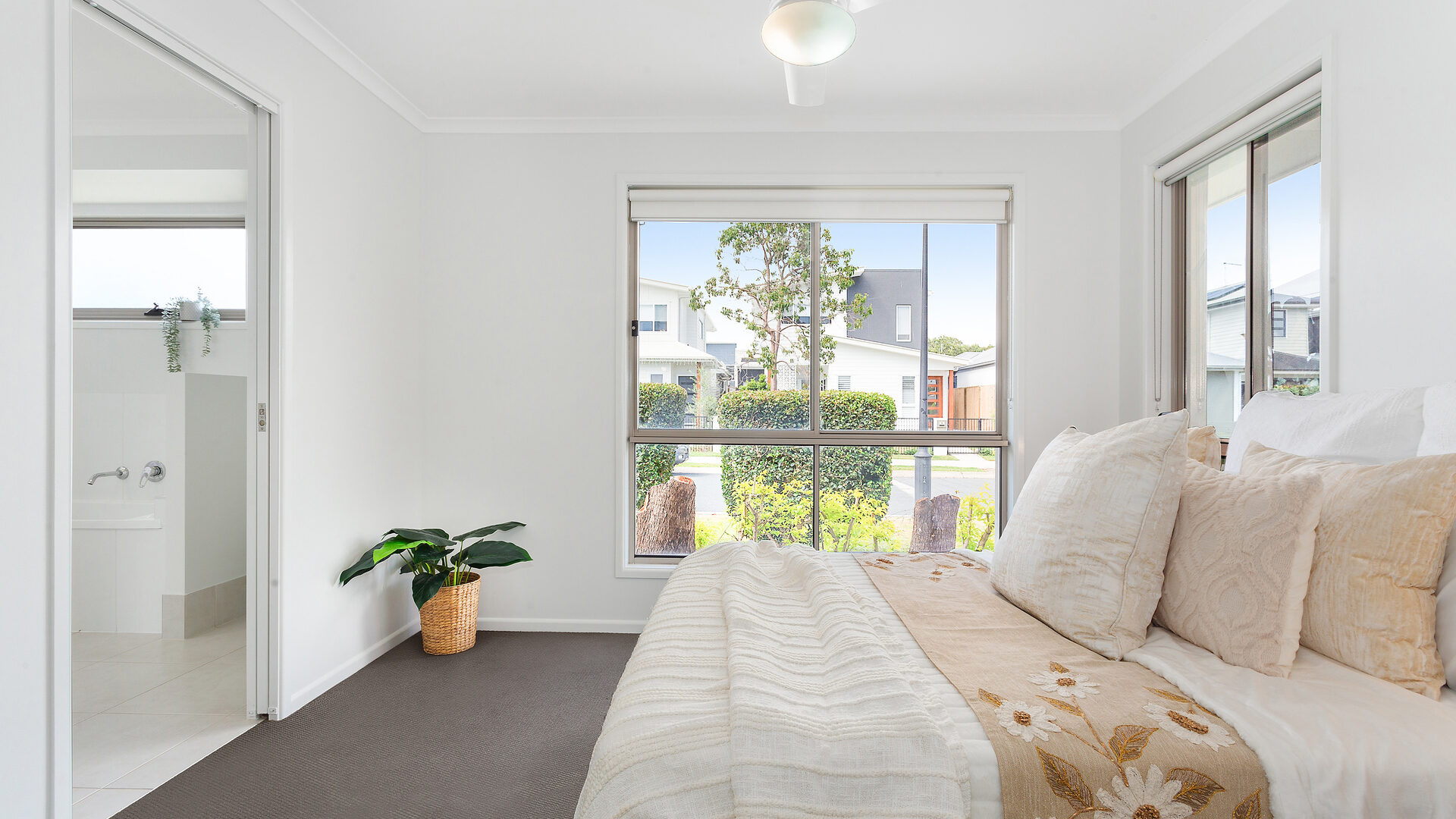 Sold - 2/2 Haslewood Crescent - New Property in Meridan Plains - Real Estate by Nicki Colam