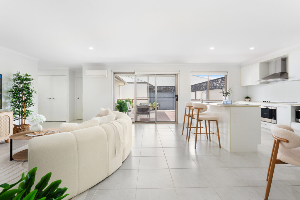 Sold - 2/2 Haslewood Crescent - New Property in Meridan Plains - Real Estate by Nicki Colam