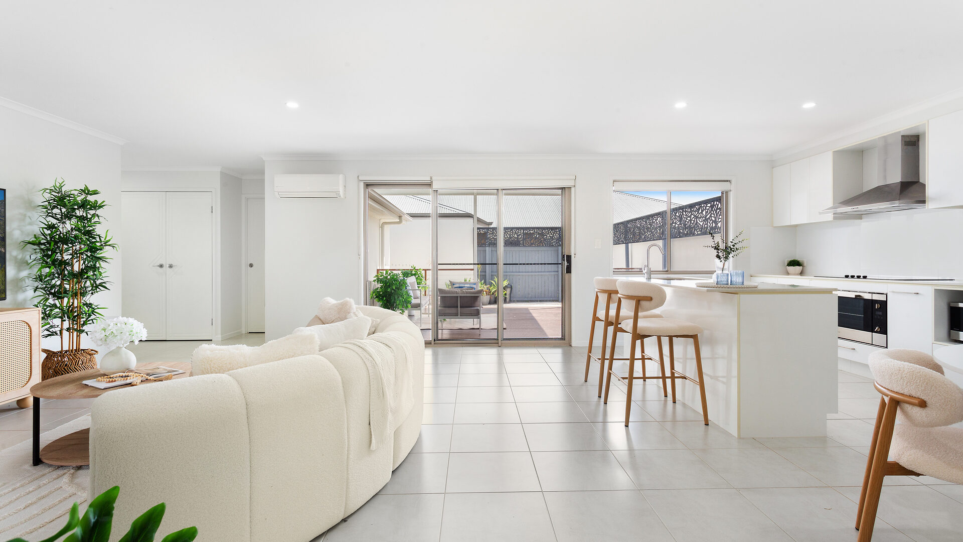Sold - 2/2 Haslewood Crescent - New Property in Meridan Plains - Real Estate by Nicki Colam