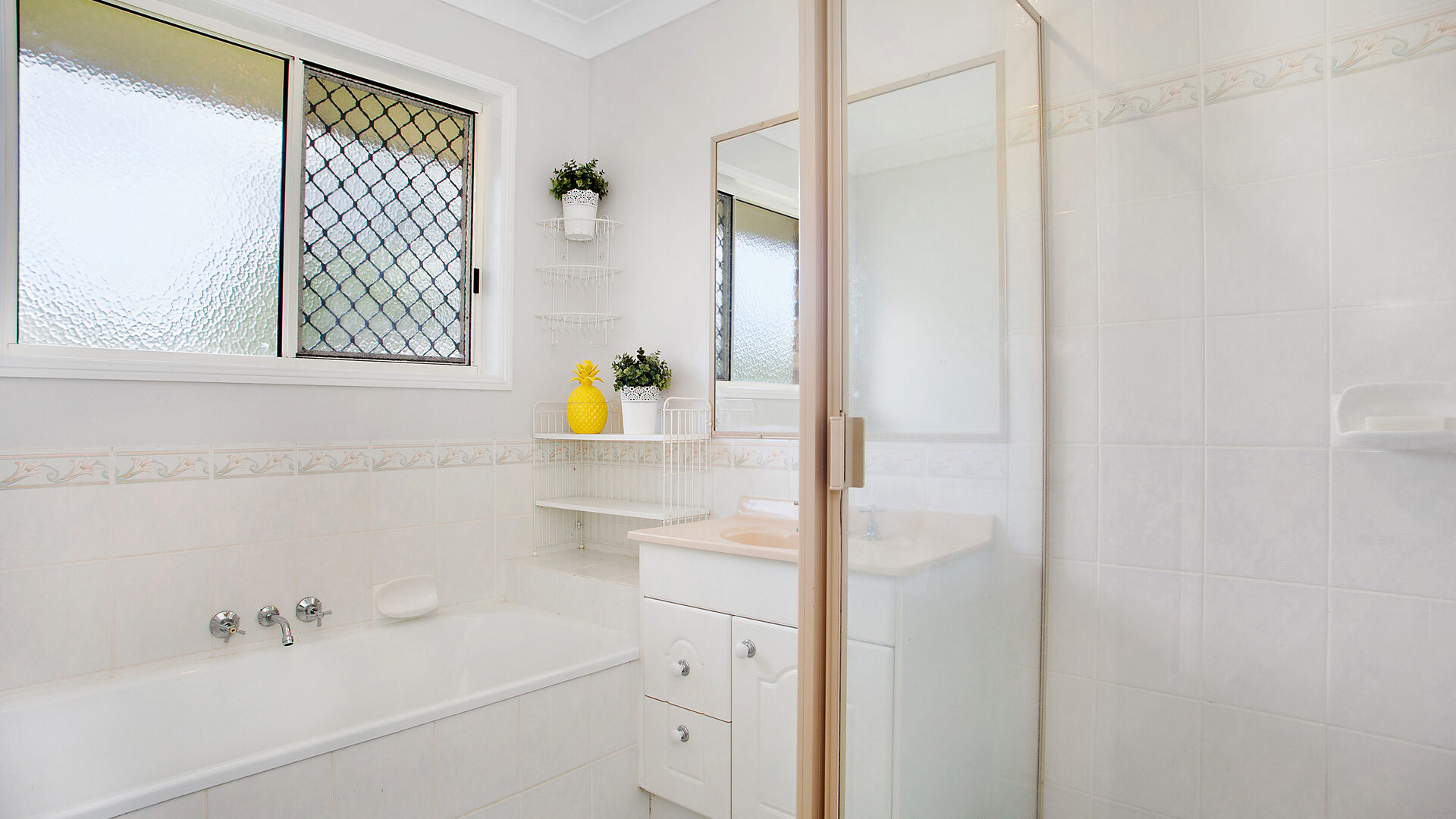 Sold - 40 Parkview Road - New Property in Glass House Mountains - Real Estate by Cassi Nuske