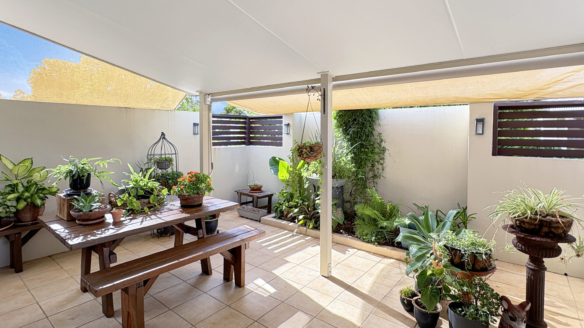 Sold - 16/2 Grand Parade - New Property in Kawana Island - Real Estate by 