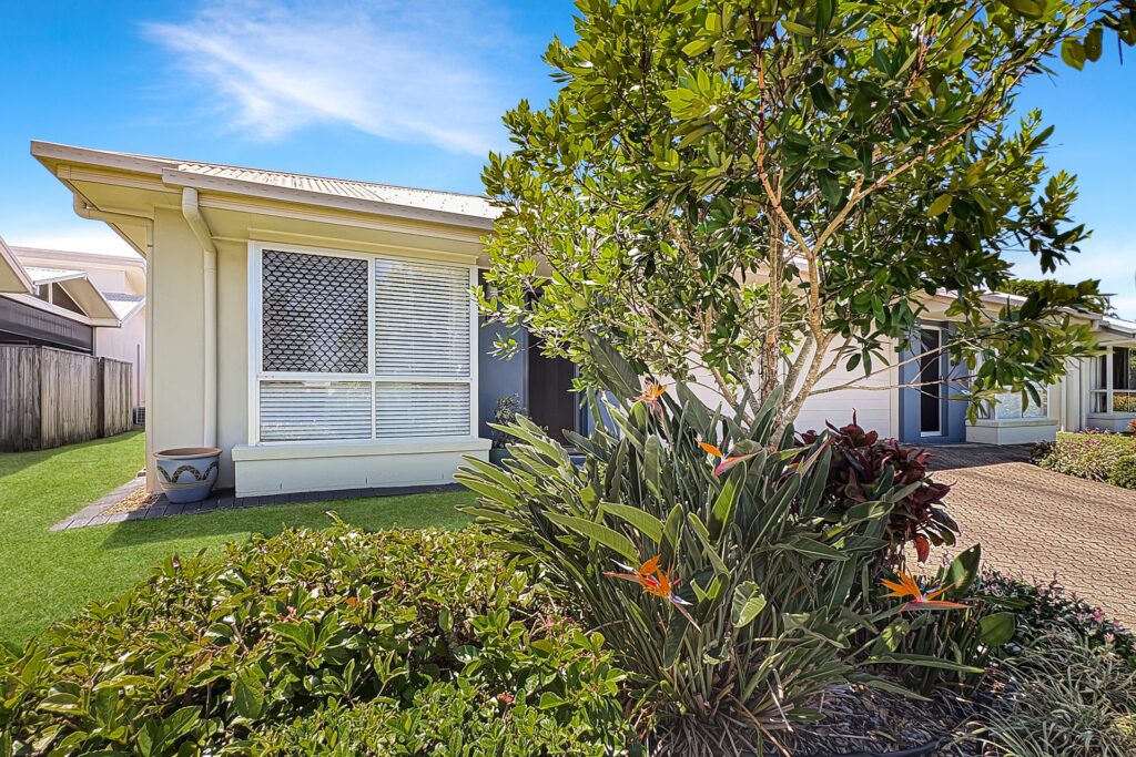 Sold - 162/2 Grand Parade - New Property in Kawana Island - Real Estate by Amy Bennett