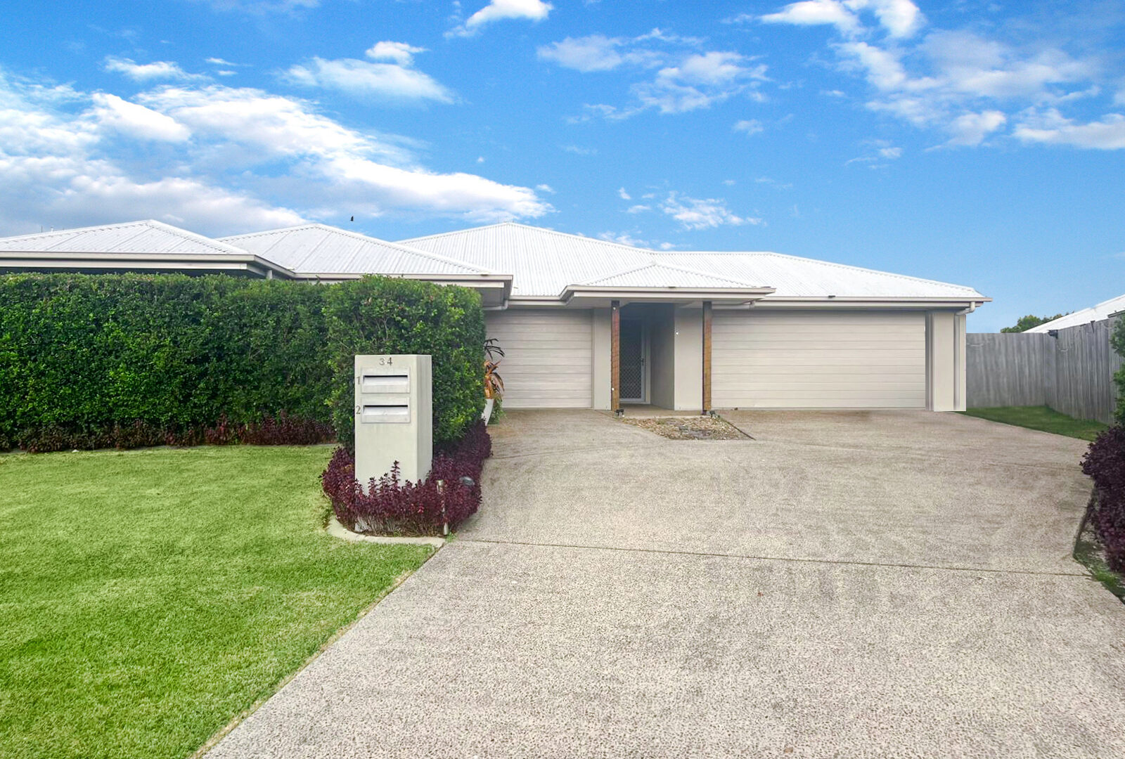 Sold - 34 Haslewood Crescent - New Property in Meridan Plains - Real Estate by Nicki Colam