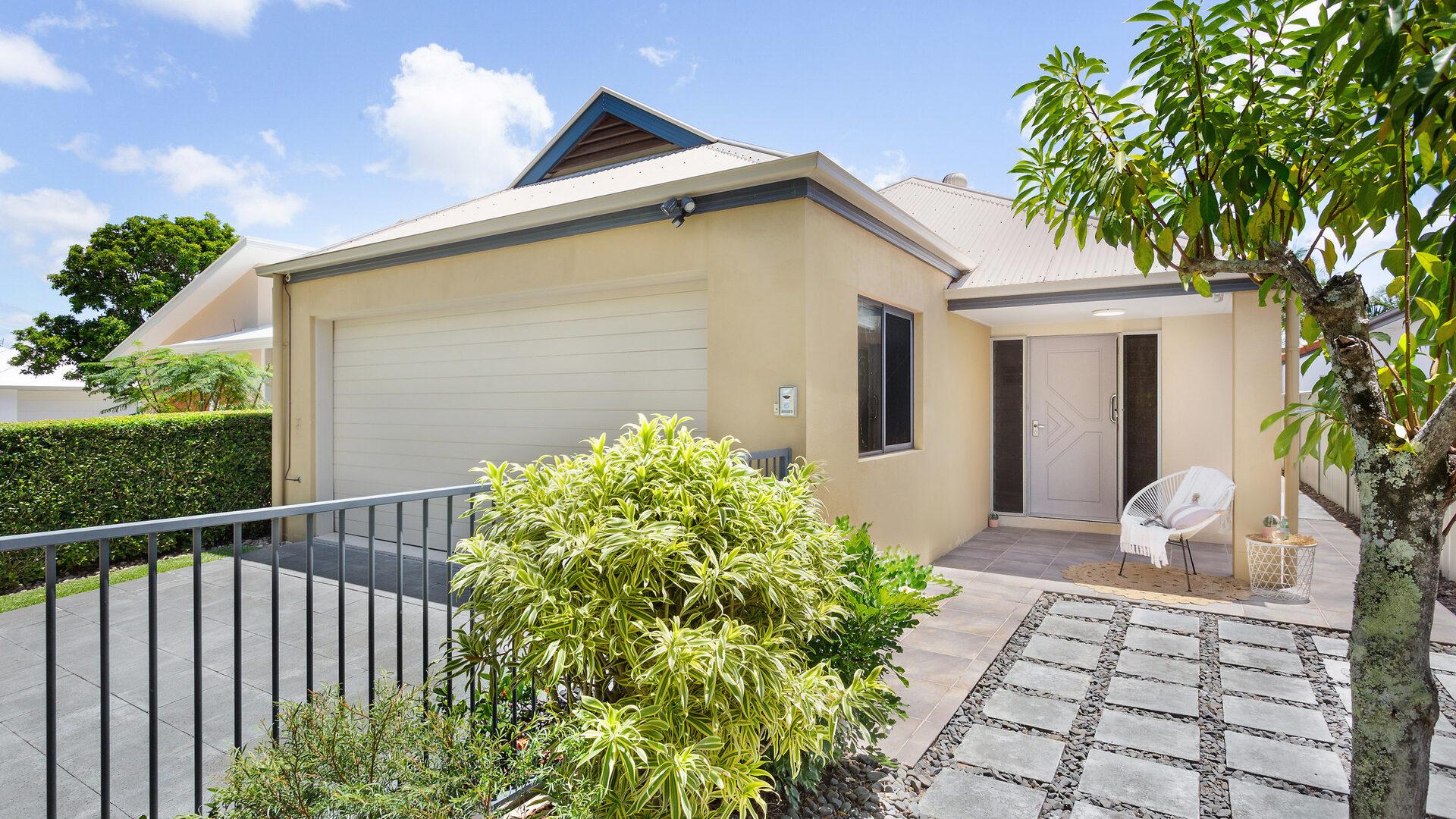 Sold - 20 Barbuda Circuit - New Property in Kawana Island - Real Estate by Louise Webb
