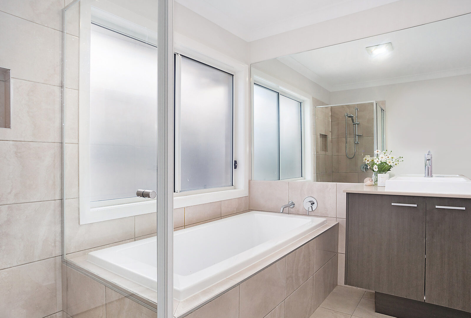 Sold - 3 Steiner Crescent - New Property in Baringa - Real Estate by Nicki Colam