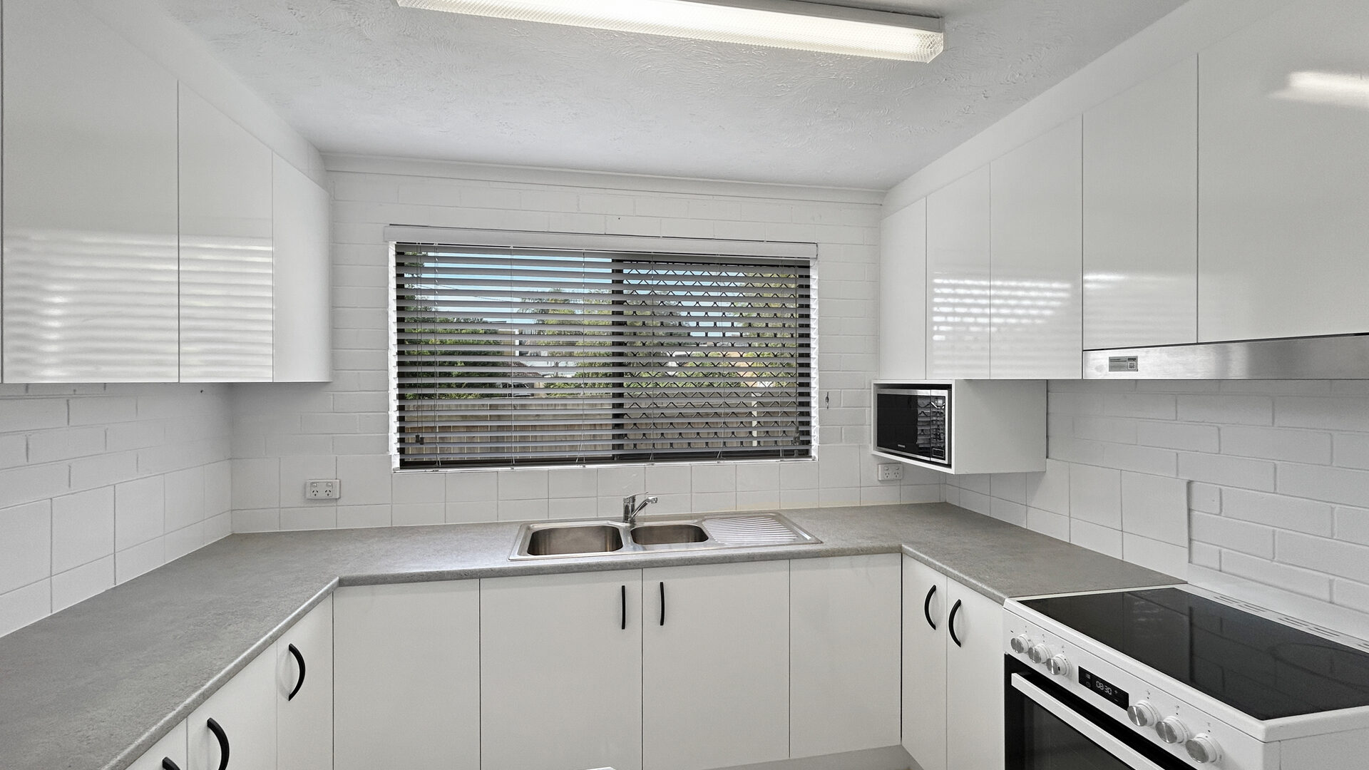 Leased - 2/21 Walan Street - New Property in Mooloolaba - Real Estate by Lara Kavanagh