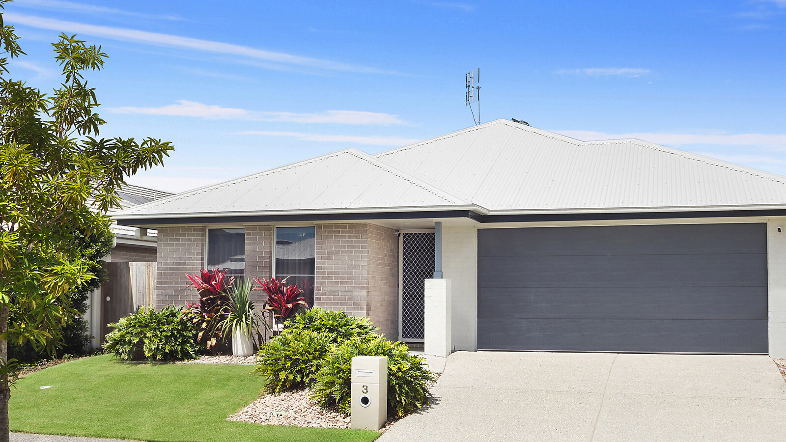 Sold - 3 Steiner Crescent - New Property in Baringa - Real Estate by Nicki Colam