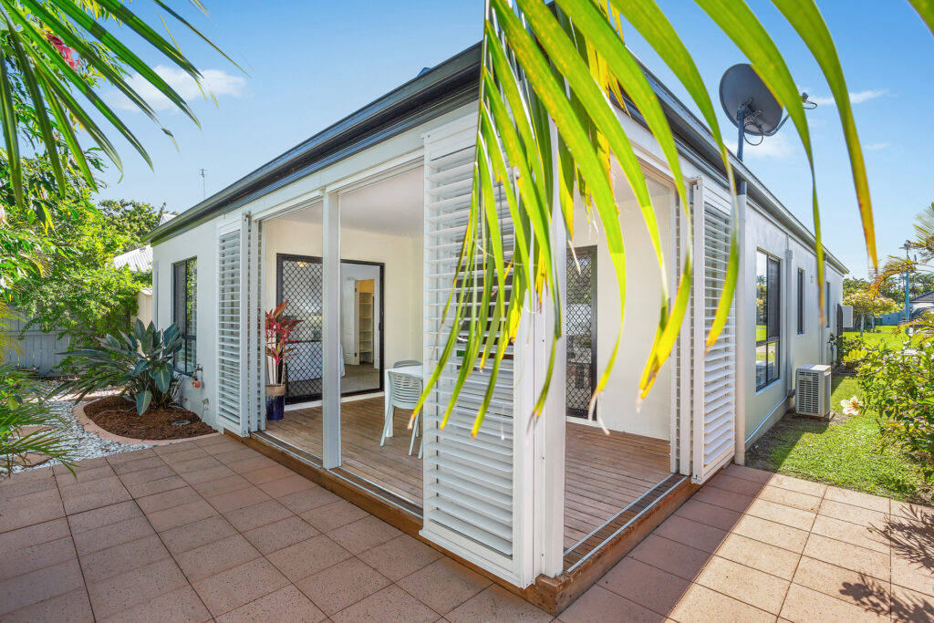 Sold - 20 St Lucia Crescent - New Property in Kawana Island - Real Estate by 