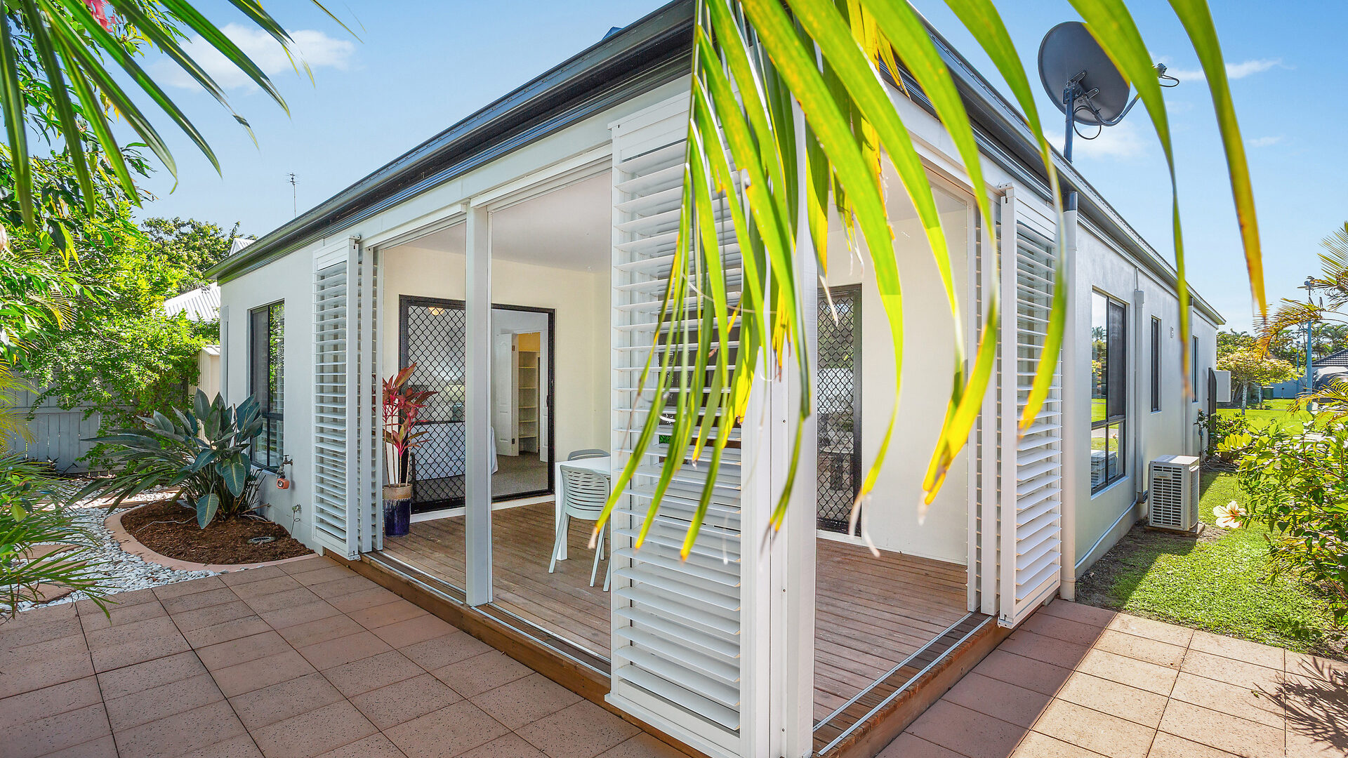 Sold - 20 St Lucia Crescent - New Property in Kawana Island - Real Estate by 