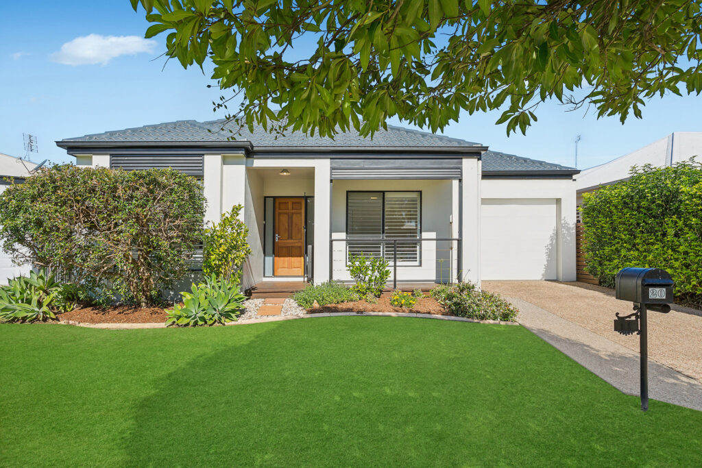 Sold - 20 St Lucia Crescent - New Property in Kawana Island - Real Estate by 
