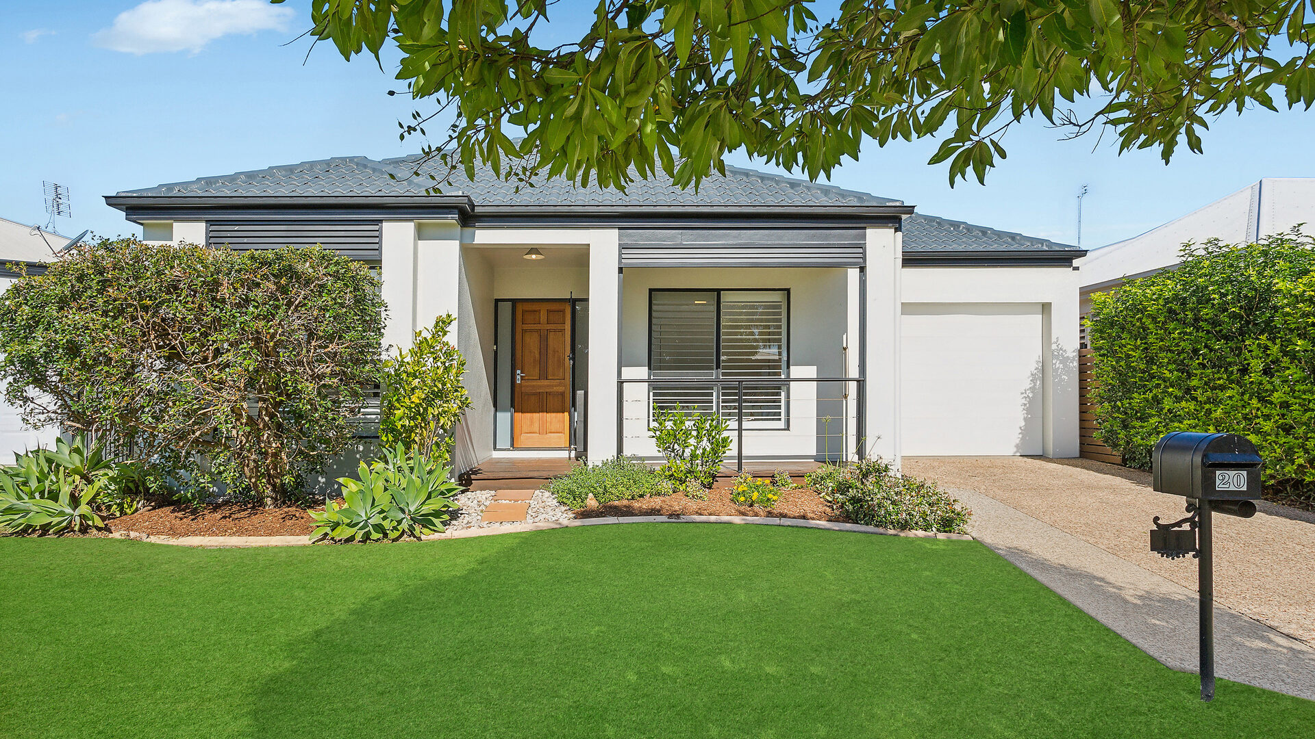 Sold - 20 St Lucia Crescent - New Property in Kawana Island - Real Estate by 