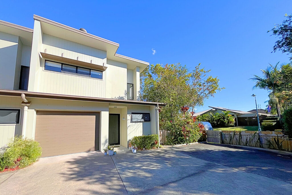 Sold - 9/5 Forest Park Street - New Property in Meridan Plains - Real Estate by Nicki Colam