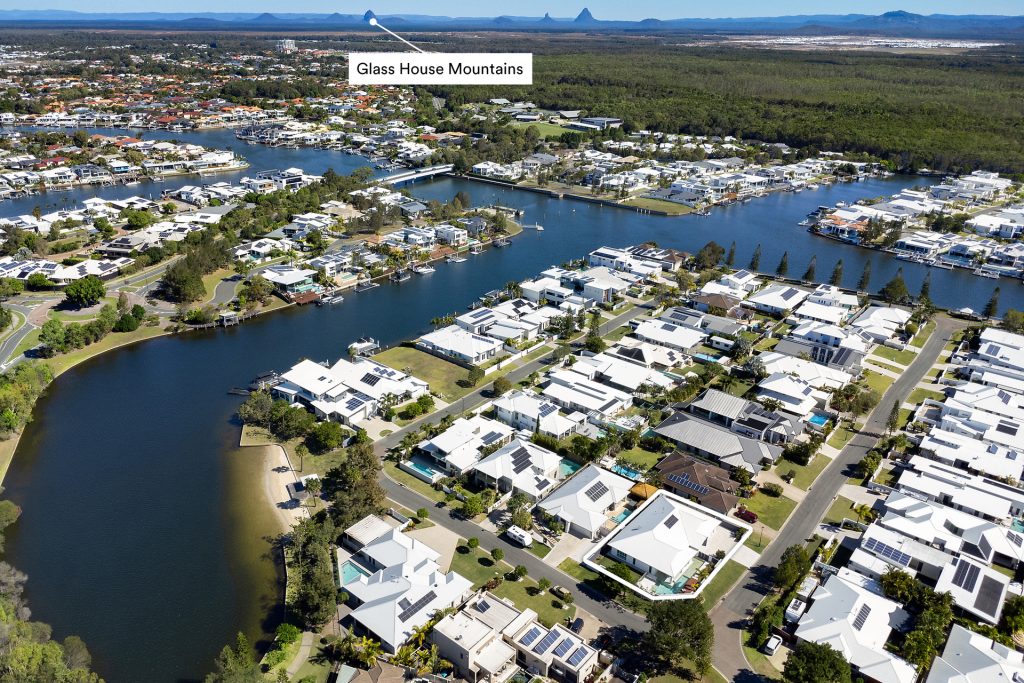 Sold - 8 Bellanboe Circuit - New Property in Pelican Waters - Real Estate by Jodie Hedley-Ward