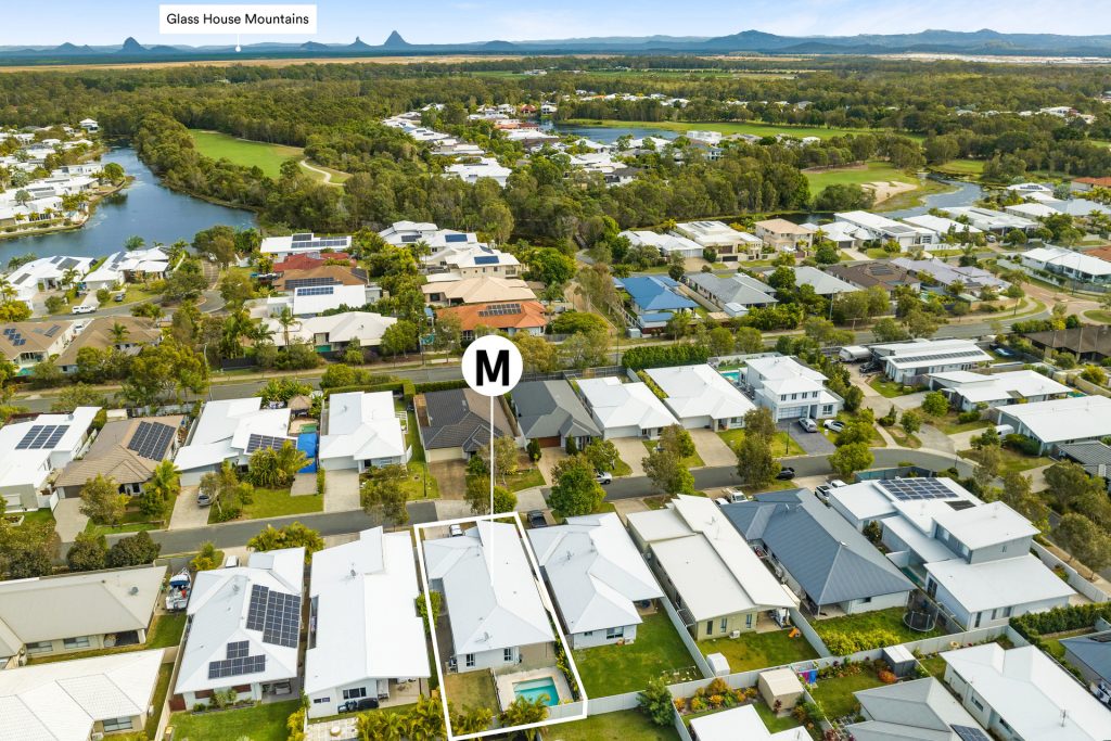 Sold - 32 Macintyre Crescent - New Property in Pelican Waters - Real Estate by Jodie Hedley-Ward