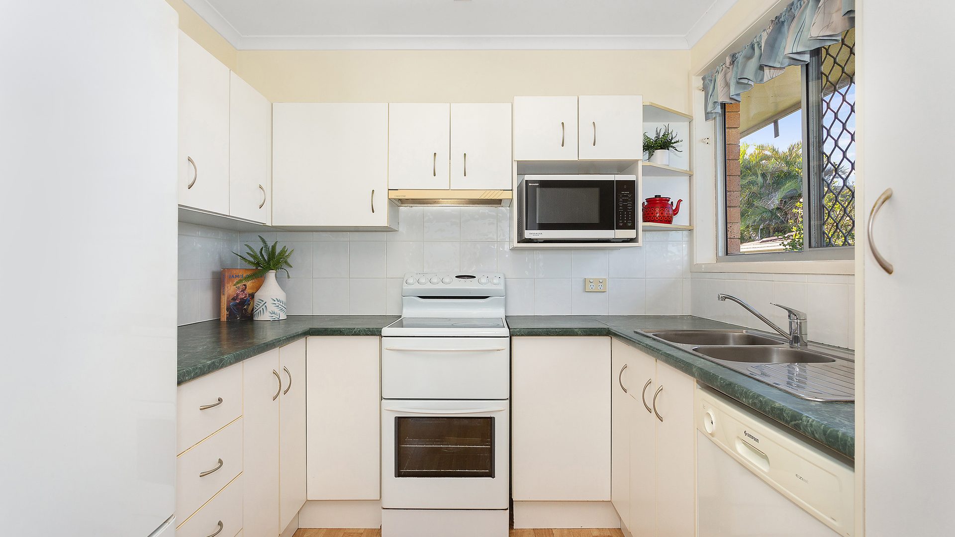 Sold - 66 Coonowrin Street - New Property in Battery Hill - Real Estate by Jodie Hedley-Ward