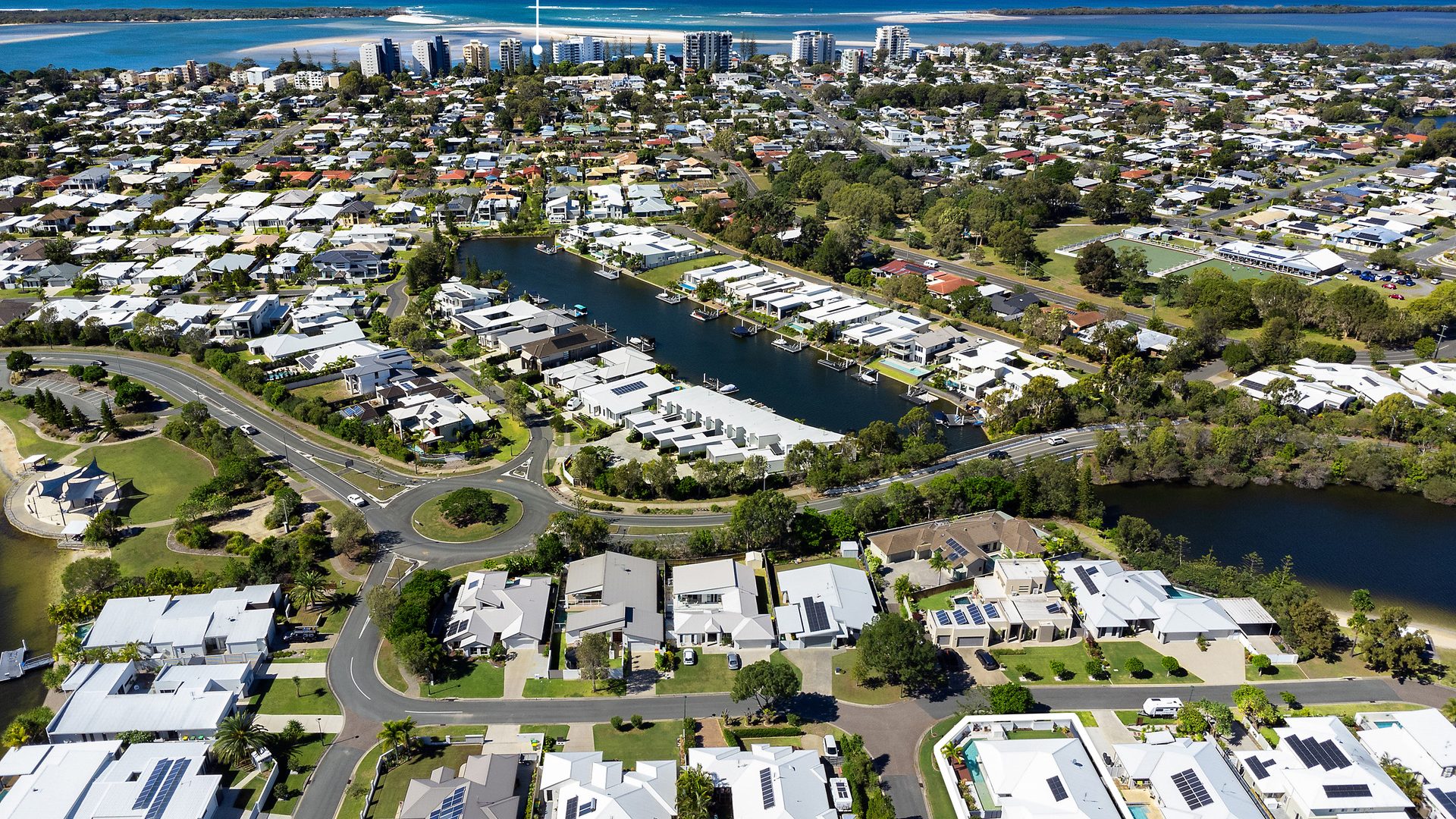 Sold - 8 Bellanboe Circuit - New Property in Pelican Waters - Real Estate by Jodie Hedley-Ward