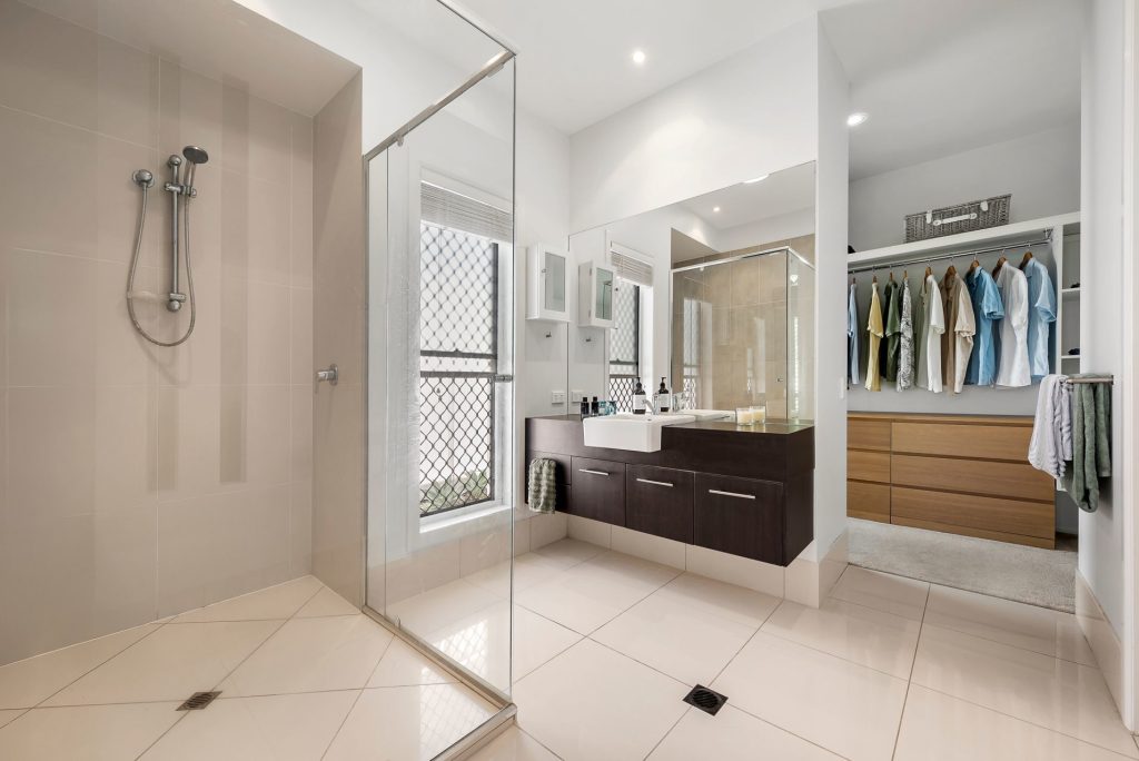 Sold - 8 Bellanboe Circuit - New Property in Pelican Waters - Real Estate by Jodie Hedley-Ward