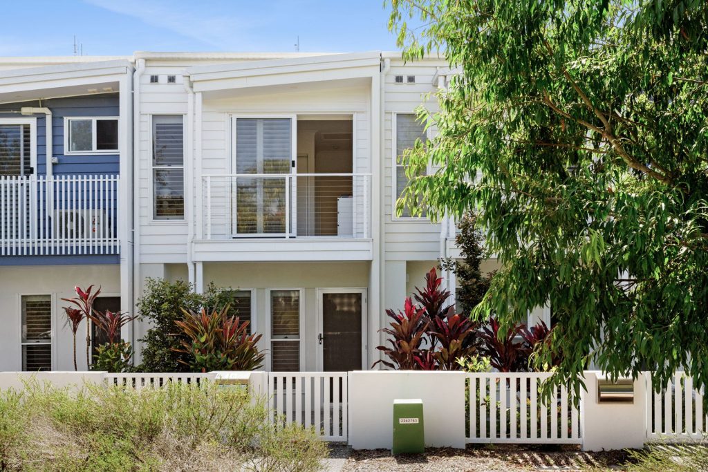 Sold - 16 Ellis Way - New Property in Meridan Plains - Real Estate by Nicki Colam