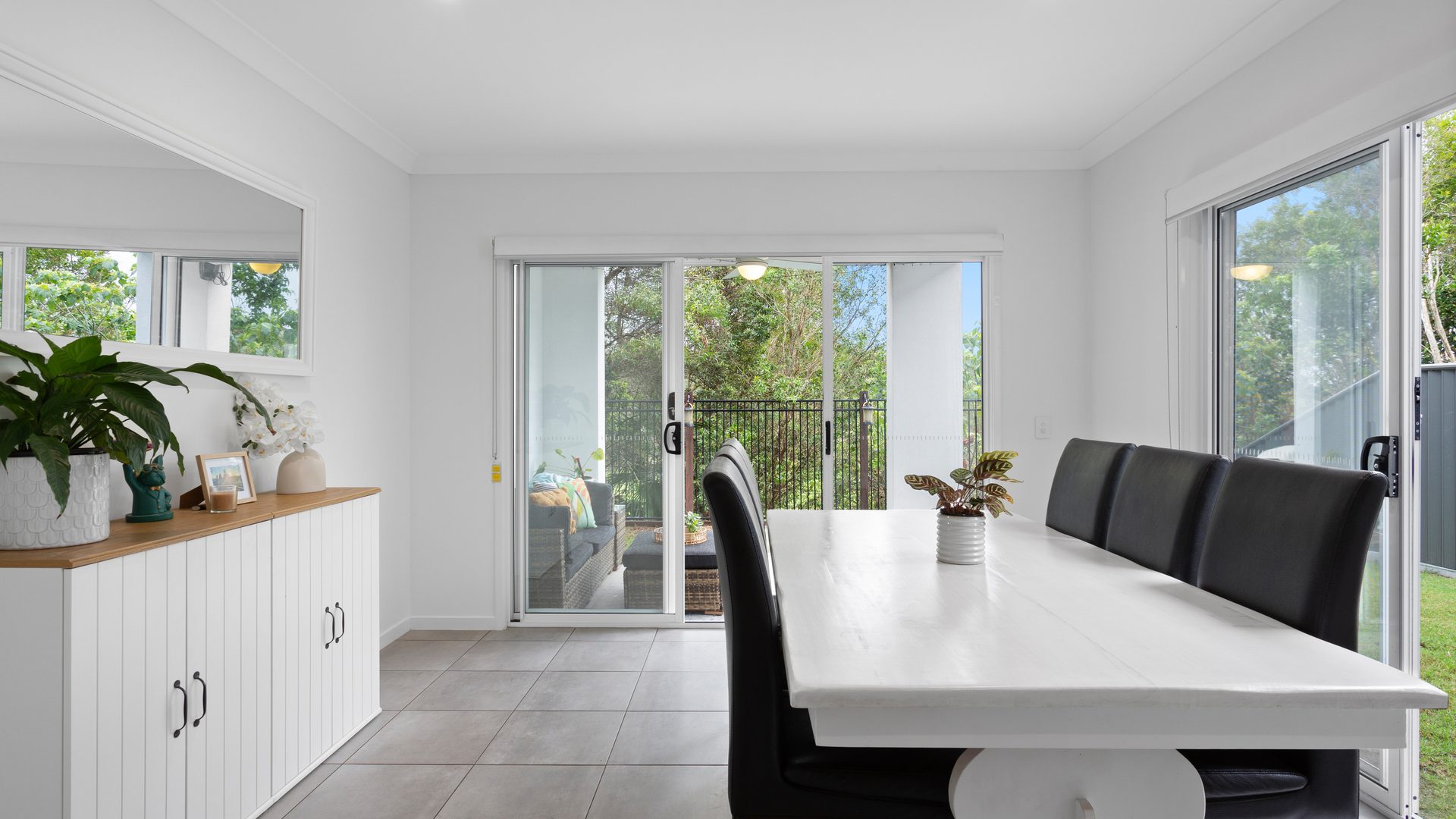 Sold - 28 Magnetic Lane - New Property in Meridan Plains - Real Estate by Nicki Colam