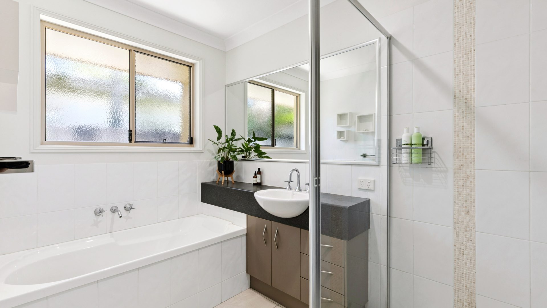 Sold - 6 Tortola Place - New Property in Kawana Island - Real Estate by David Hedley-Ward