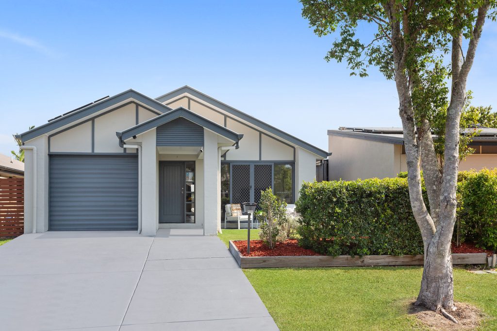 Sold - 9 Lacebark Street - New Property in Meridan Plains - Real Estate by Nicki Colam