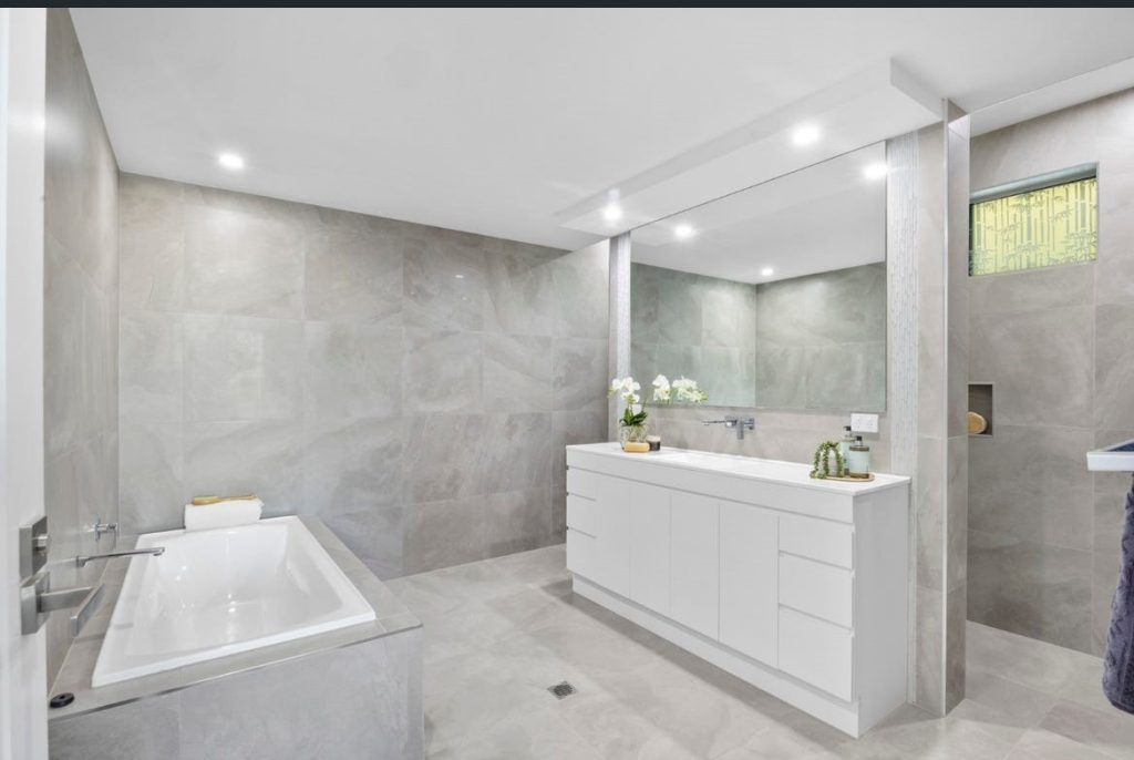 For Rent - 18 North Point Crescent - New Property in Pelican Waters - Real Estate by Lara Kavanagh