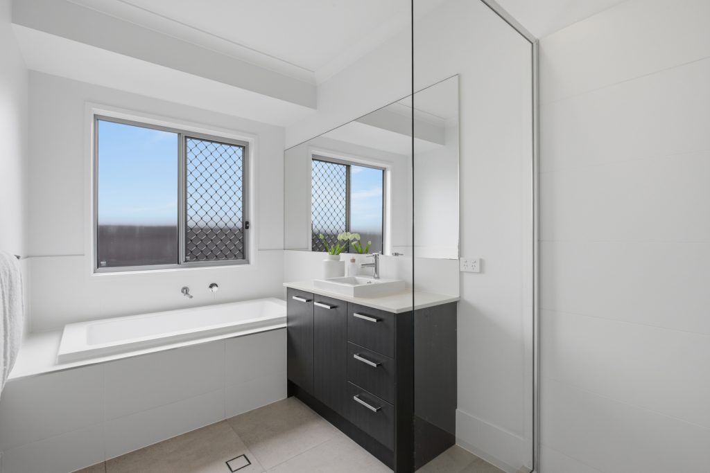 Sold - 3 Kate Crescent - New Property in Nirimba - Real Estate by Nicki Colam