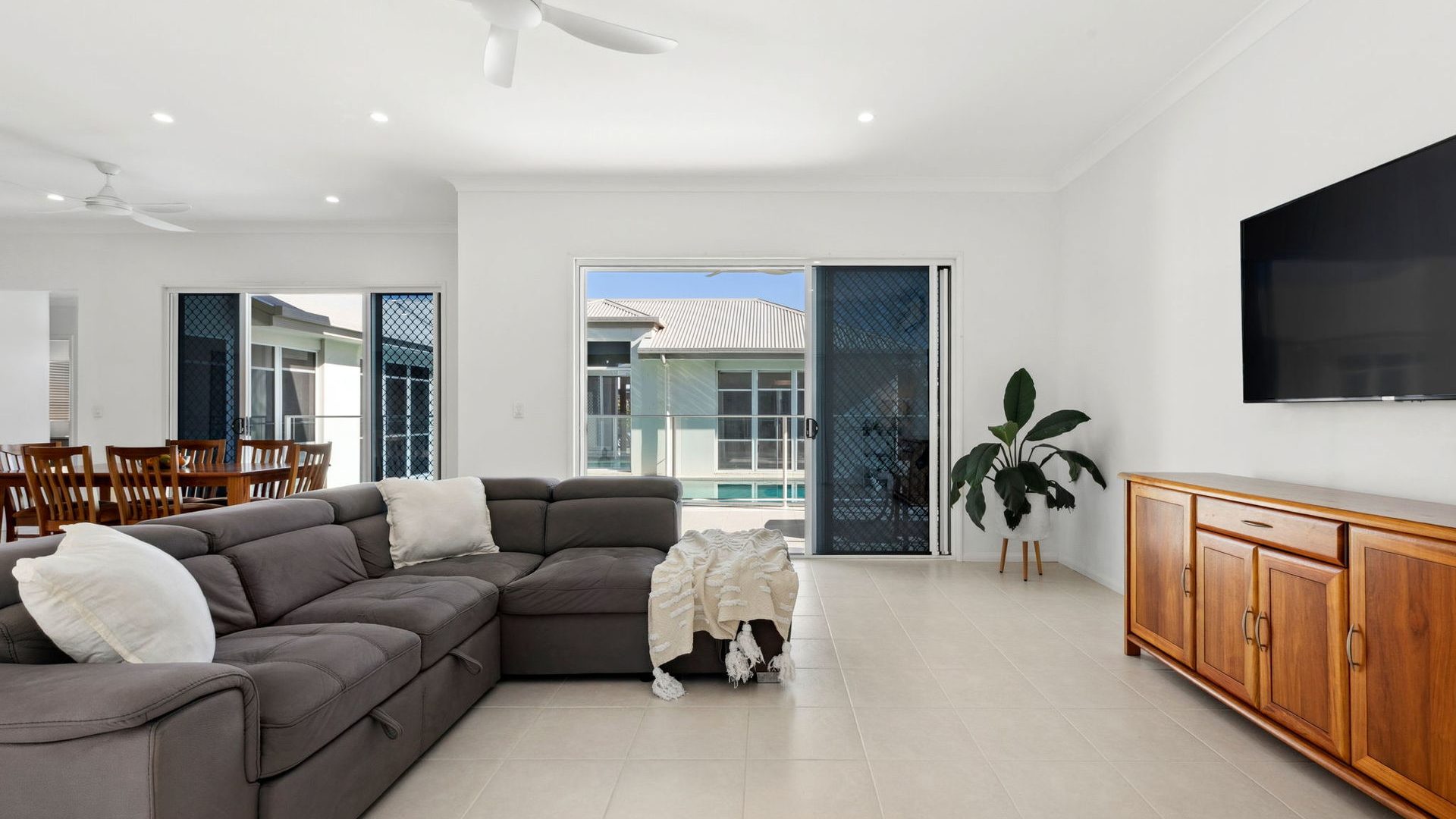 Sold - 5 Bellanboe Circuit - New Property in Pelican Waters - Real Estate by 