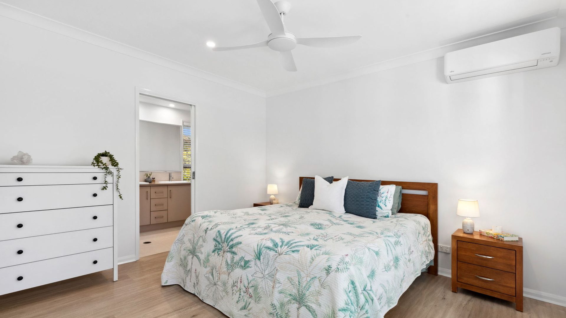 Sold - 5 Bellanboe Circuit - New Property in Pelican Waters - Real Estate by 