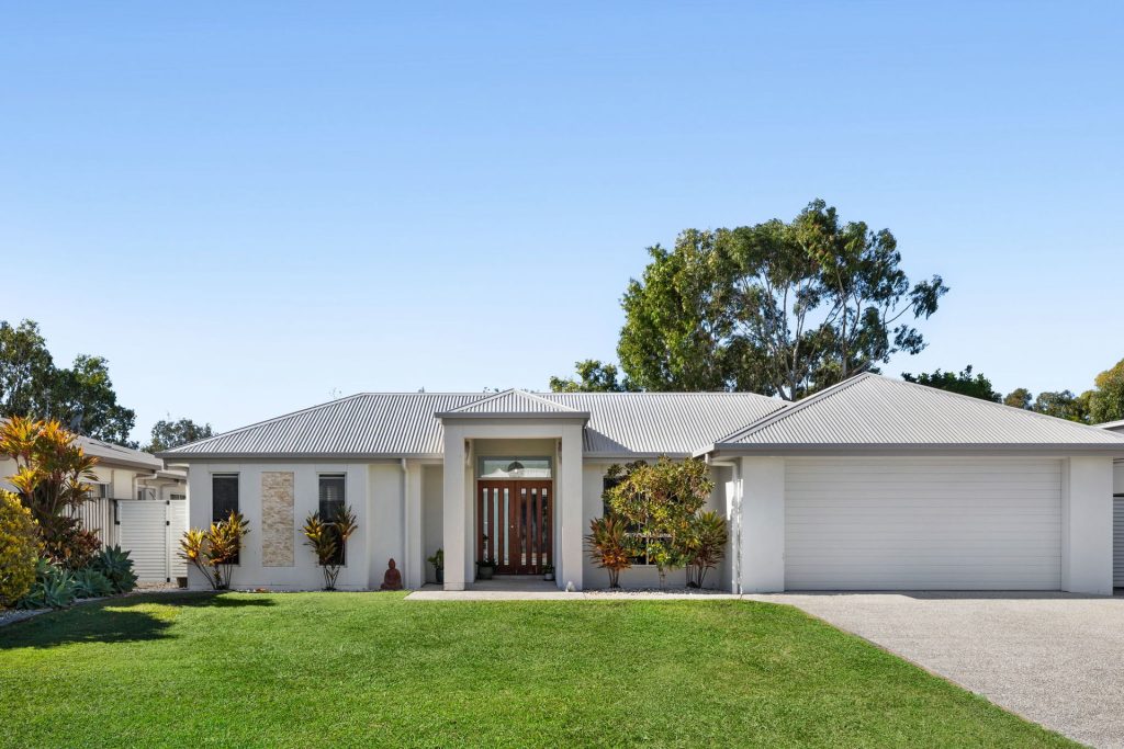 Sold - 5 Bellanboe Circuit - New Property in Pelican Waters - Real Estate by 