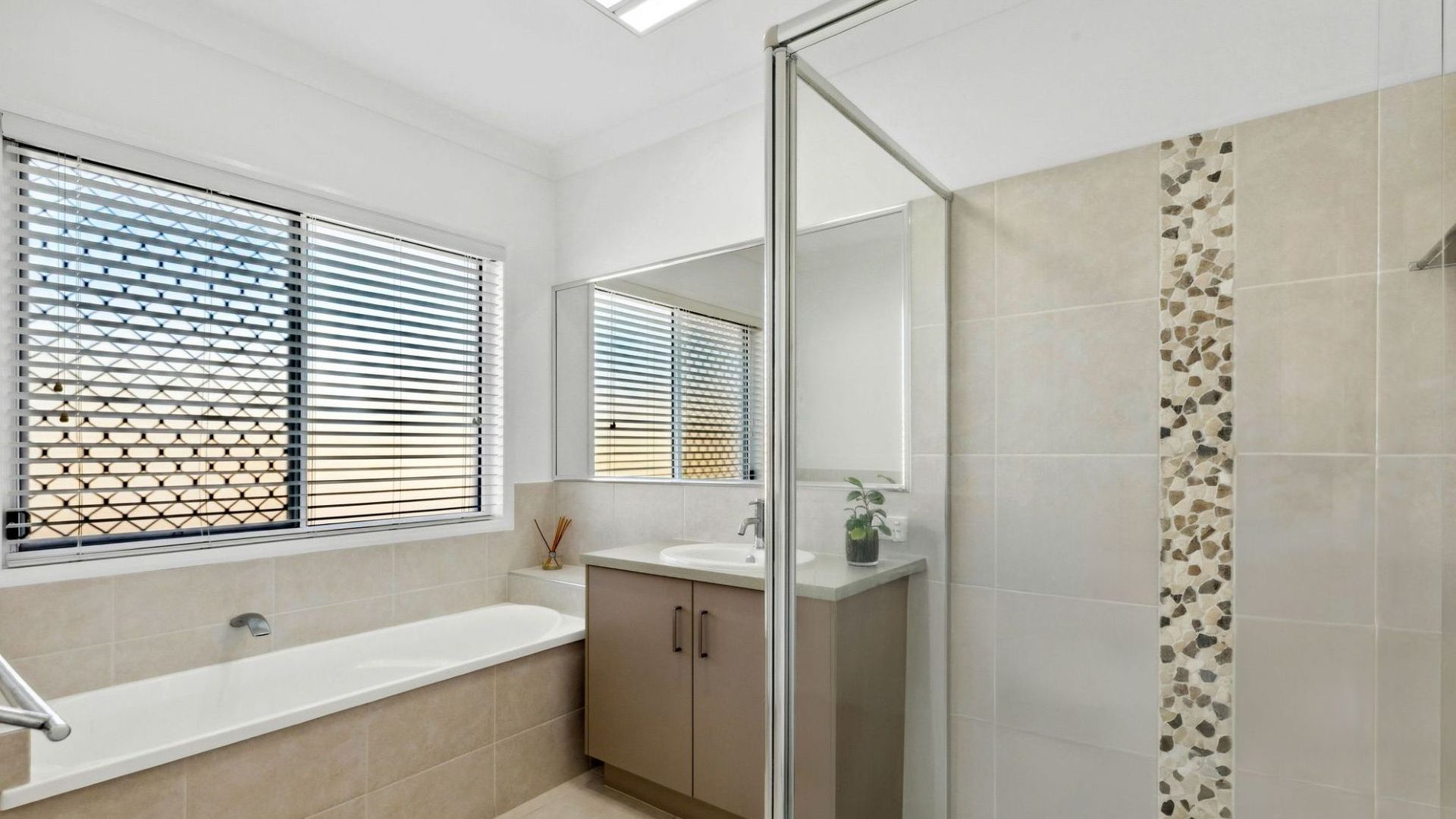 Sold - 5 Bellanboe Circuit - New Property in Pelican Waters - Real Estate by 
