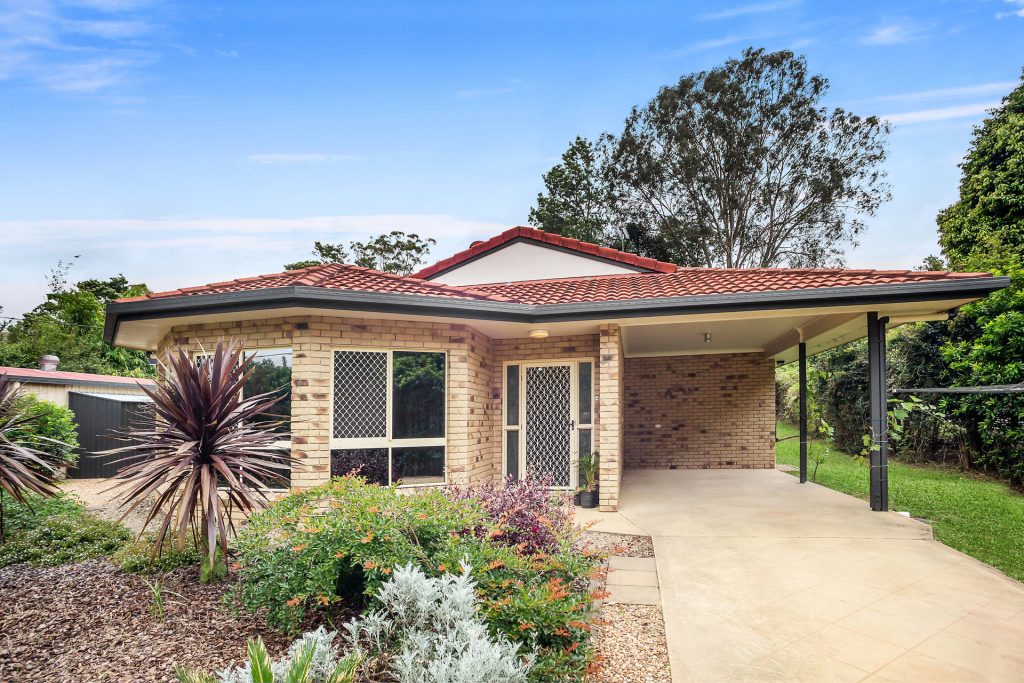 For Sale - 25 Parkview Road - New Property in Glass House Mountains - Real Estate by Cassi Nuske