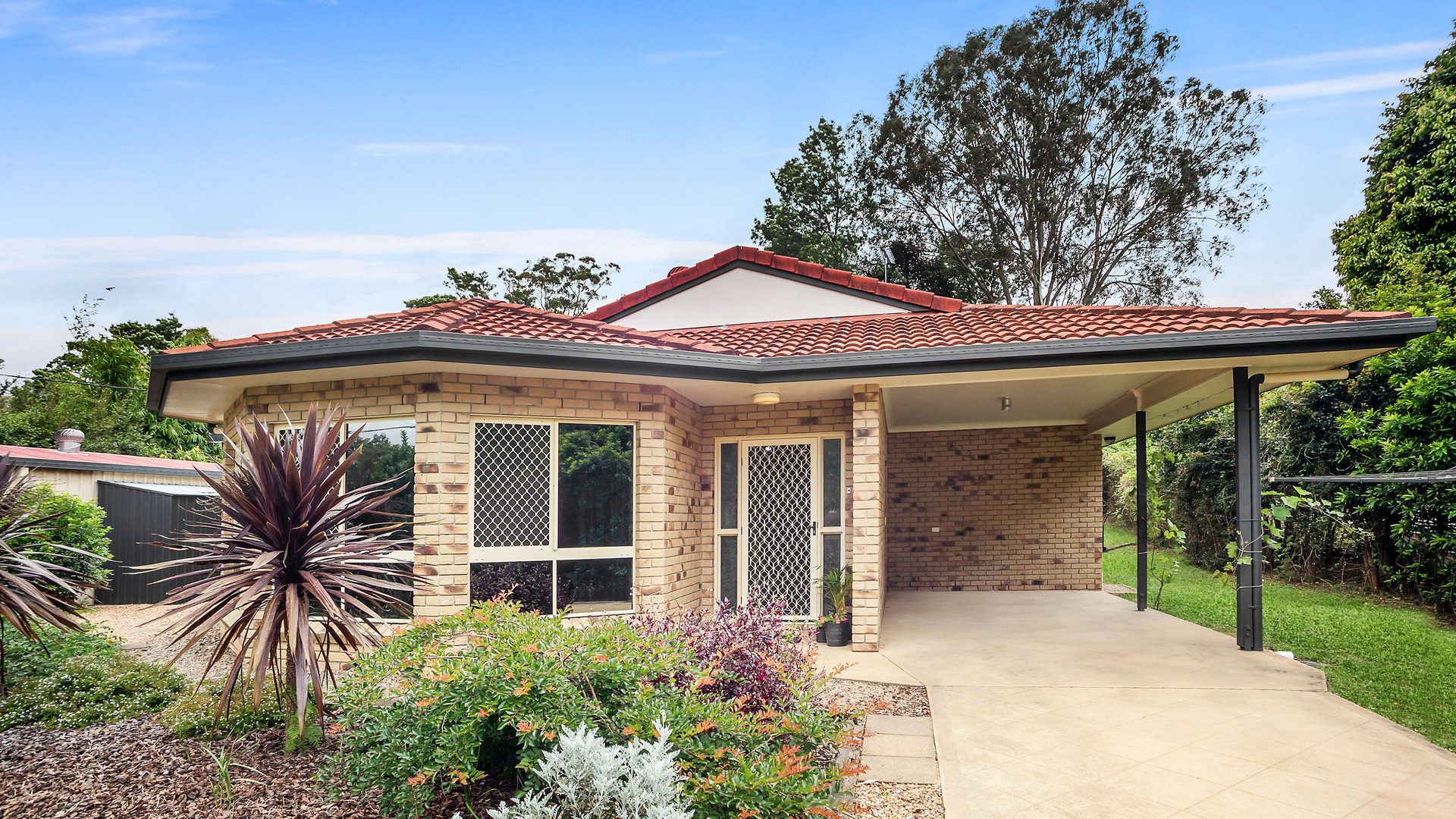 For Sale - 25 Parkview Road - New Property in Glass House Mountains - Real Estate by Cassi Nuske