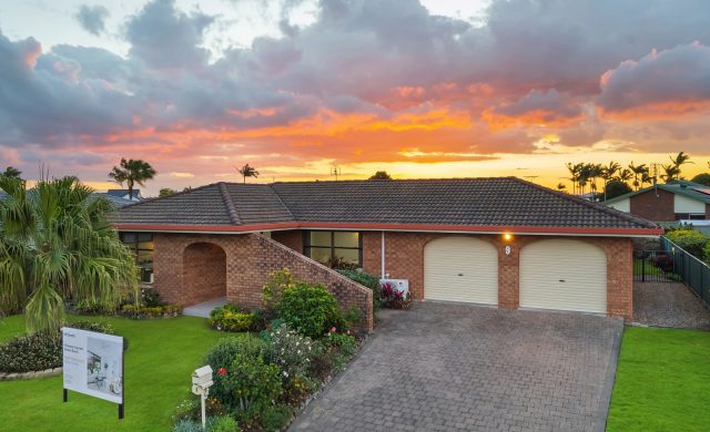 For Sale - 9 Ramsay Crescent - New Property in Golden Beach - Real Estate by Carinda Ivens